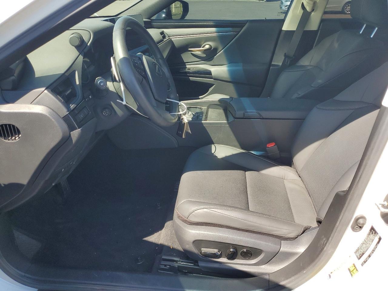 2025 Lexus Es 300H Base - Фото 7