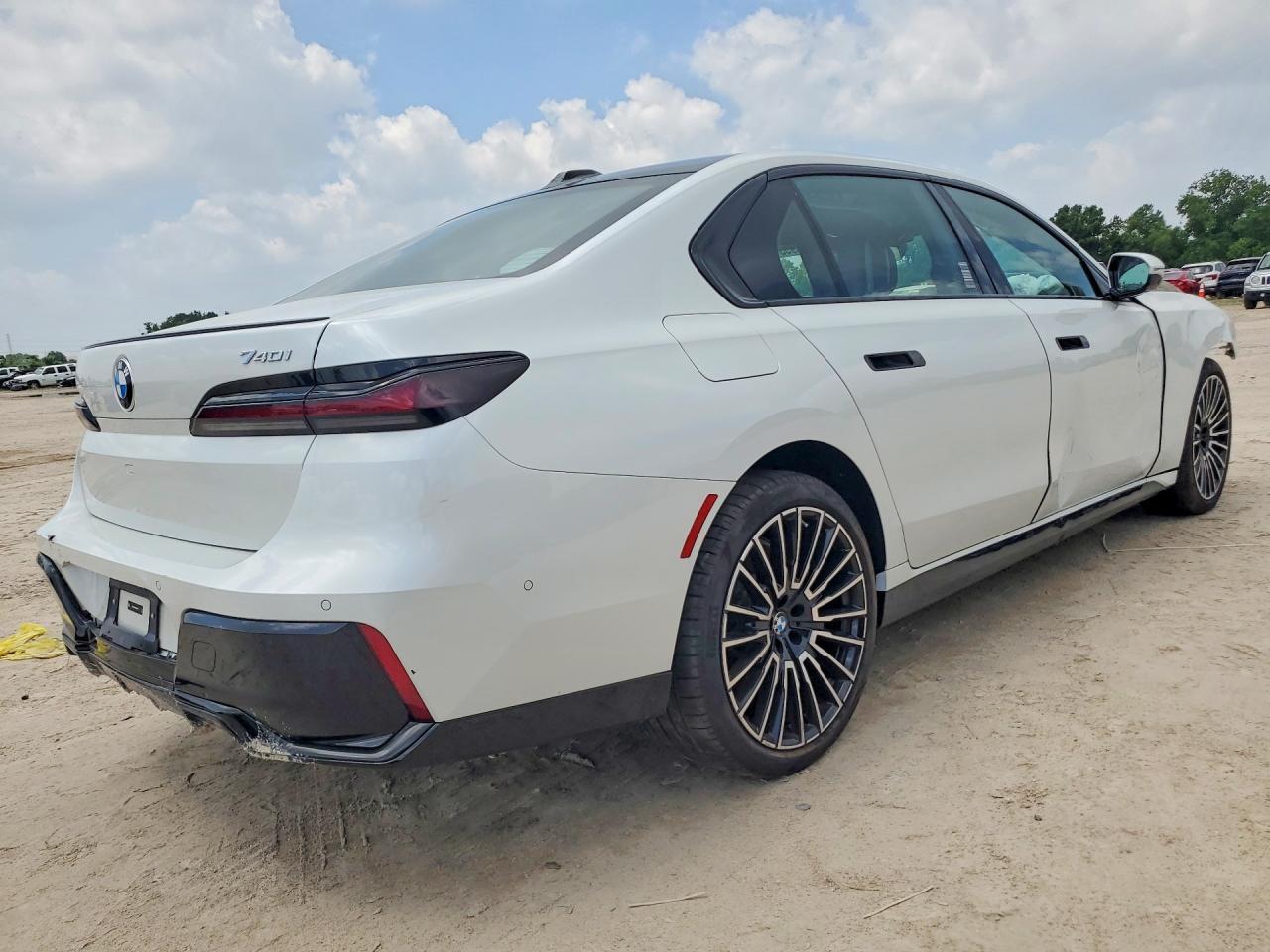 2025 BMW 740 I - Фото 3
