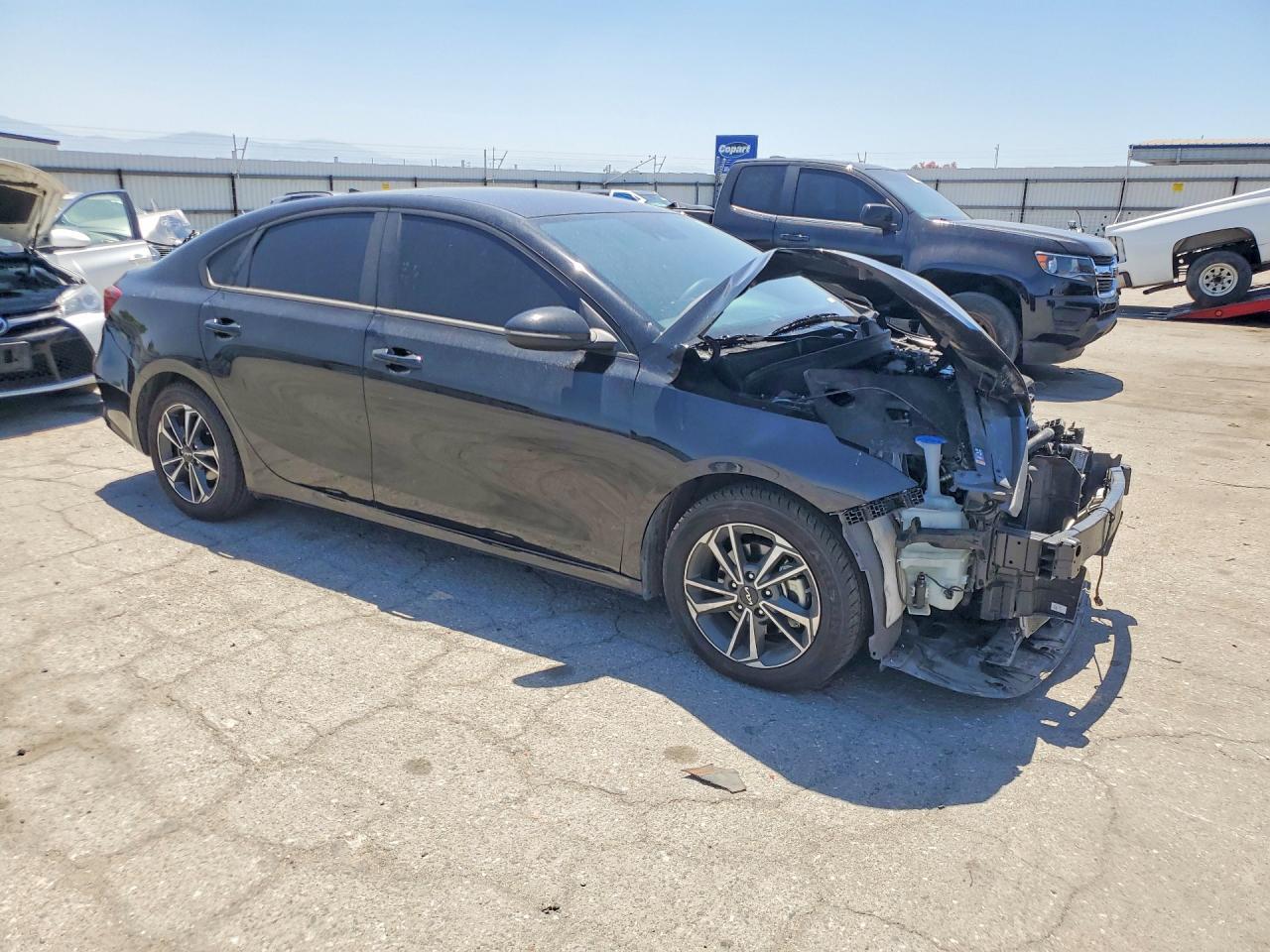 2024 Kia Forte Lxs - Image 4