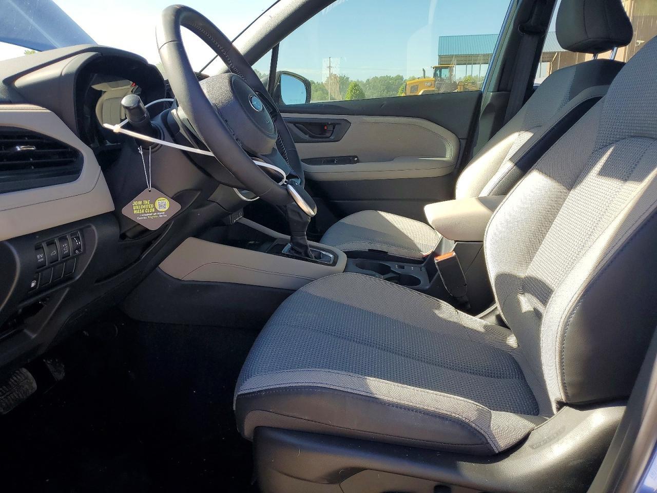 2025 Subaru Forester Premium - Фото 7