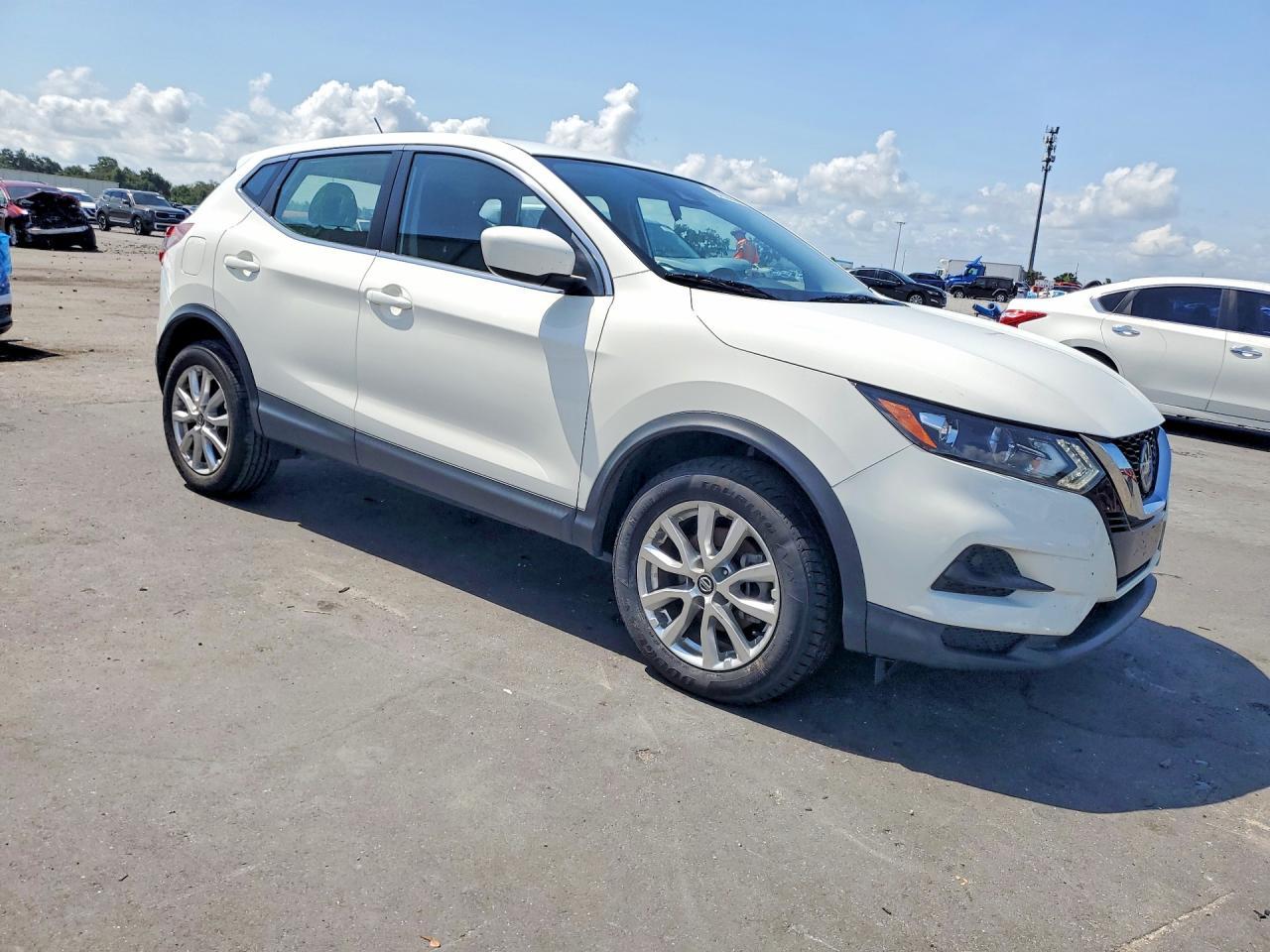 2021 Nissan Rogue Sport S - Фото 4