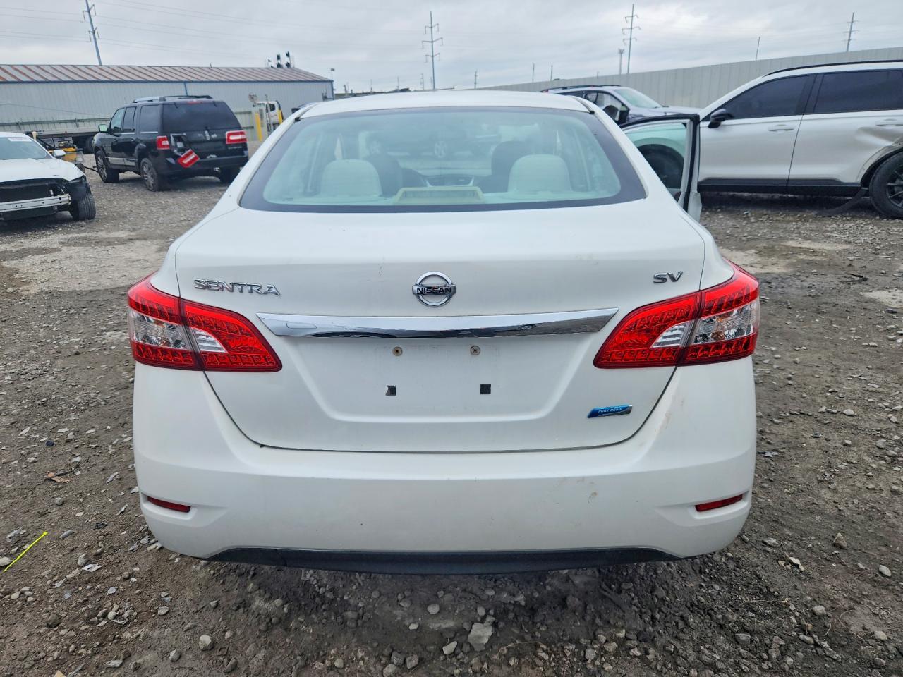 2013 Nissan Sentra S - Фото 6