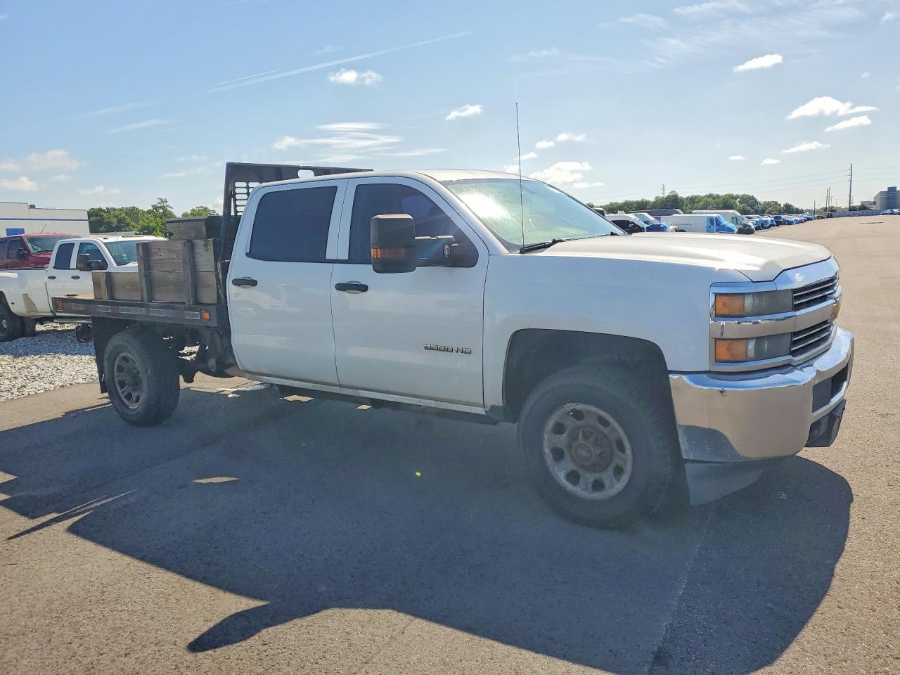 2015 Chevrolet Silverado K3500 - Фото 4