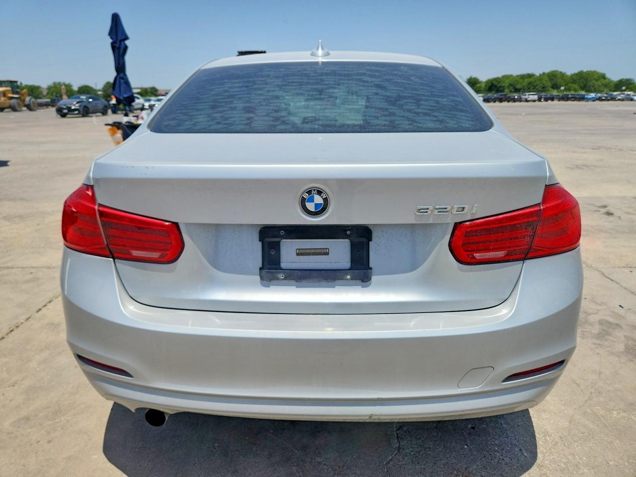 2016 BMW 320 I - Image 6
