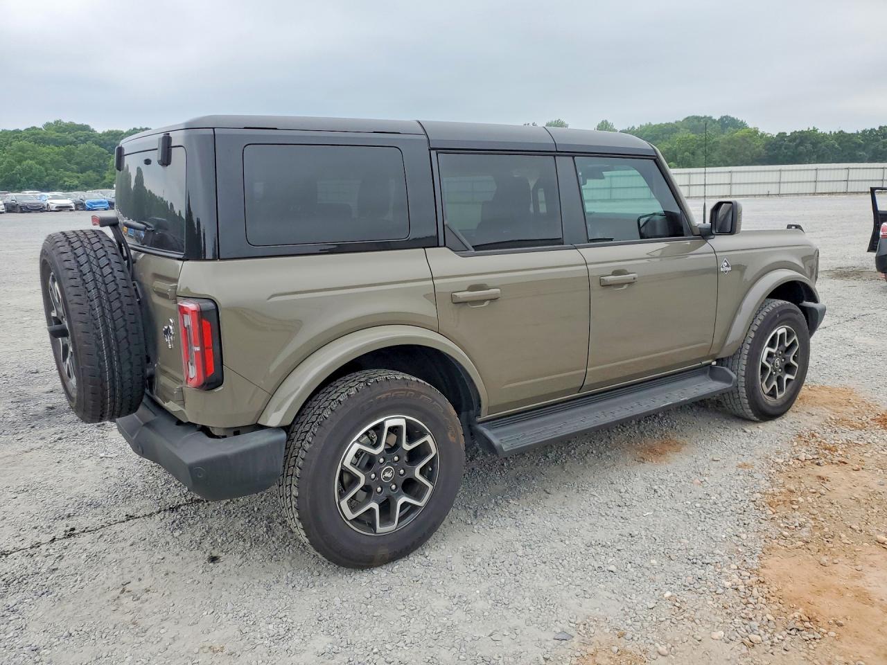 2025 Ford Bronco Outer Banks - Фото 3