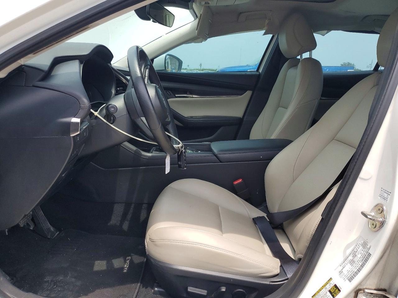 2023 Mazda 3 Preferred - Image 7
