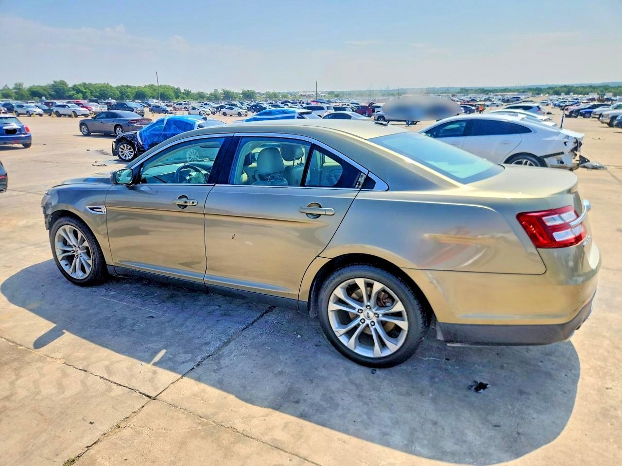 2013 Ford Taurus Sel - Image 2