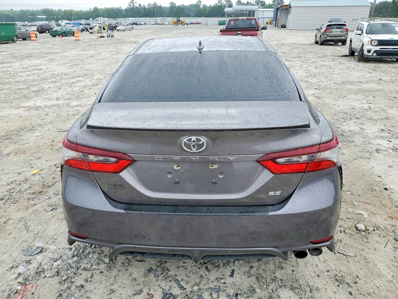 2023 Toyota Camry Se - Image 6