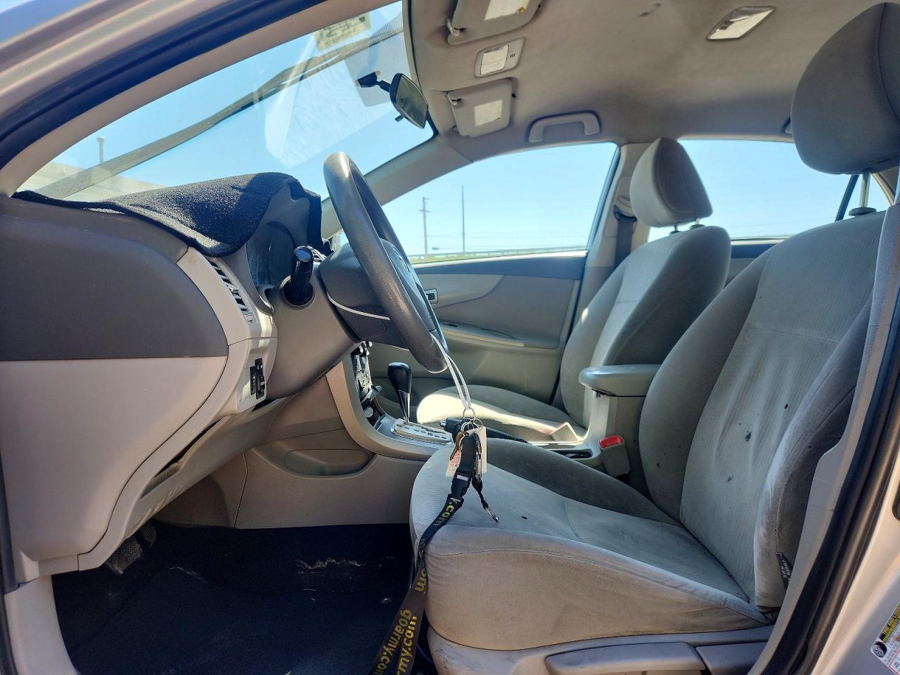 2010 Toyota Corolla Le - Фото 7
