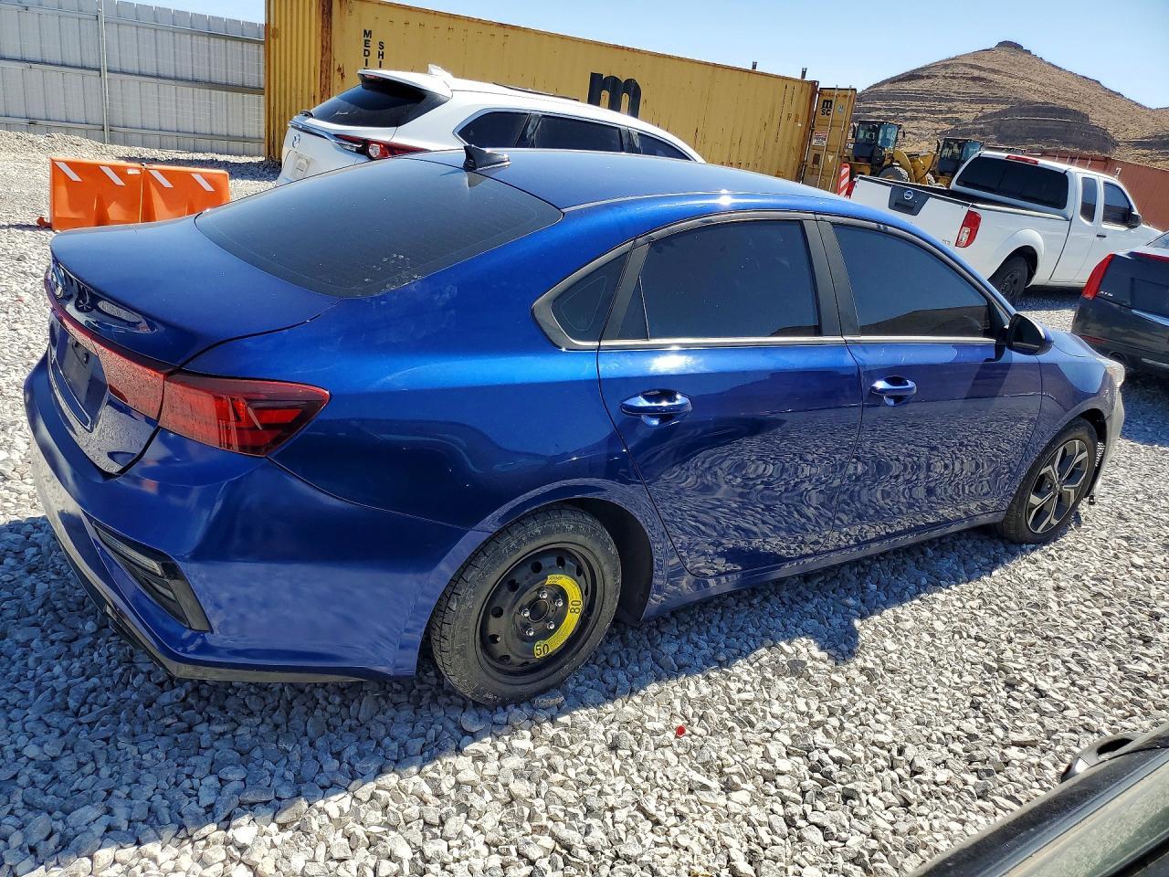 2019 Kia Forte Lxs - Image 3