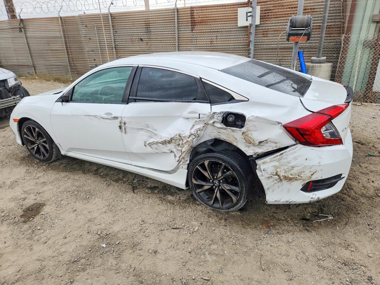 2019 Honda Civic Sport - Фото 2