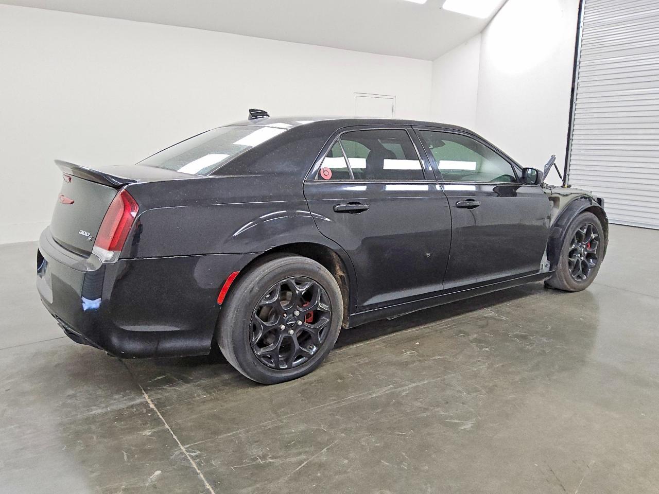 2018 Chrysler 300 S - Image 3