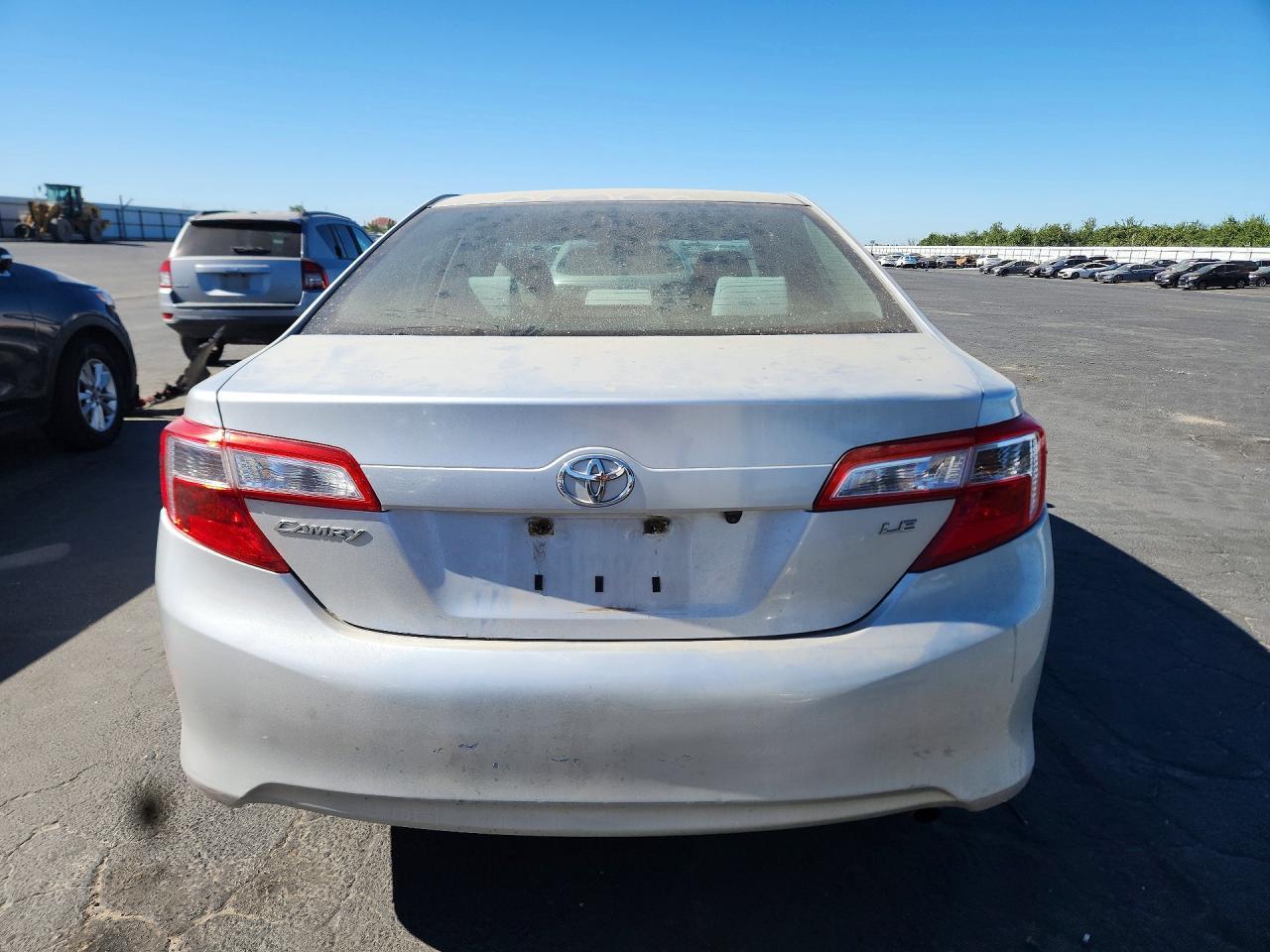 2012 Toyota Camry Le - Фото 6