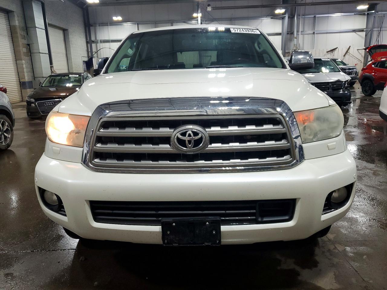 2014 Toyota Sequoia Platinum - Фото 5