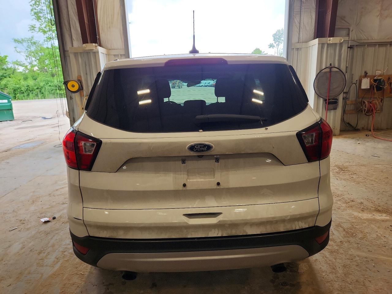 2019 Ford Escape Se - Фото 6