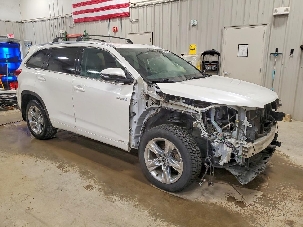 2018 Toyota Highlander Hybrid Limited - Image 4