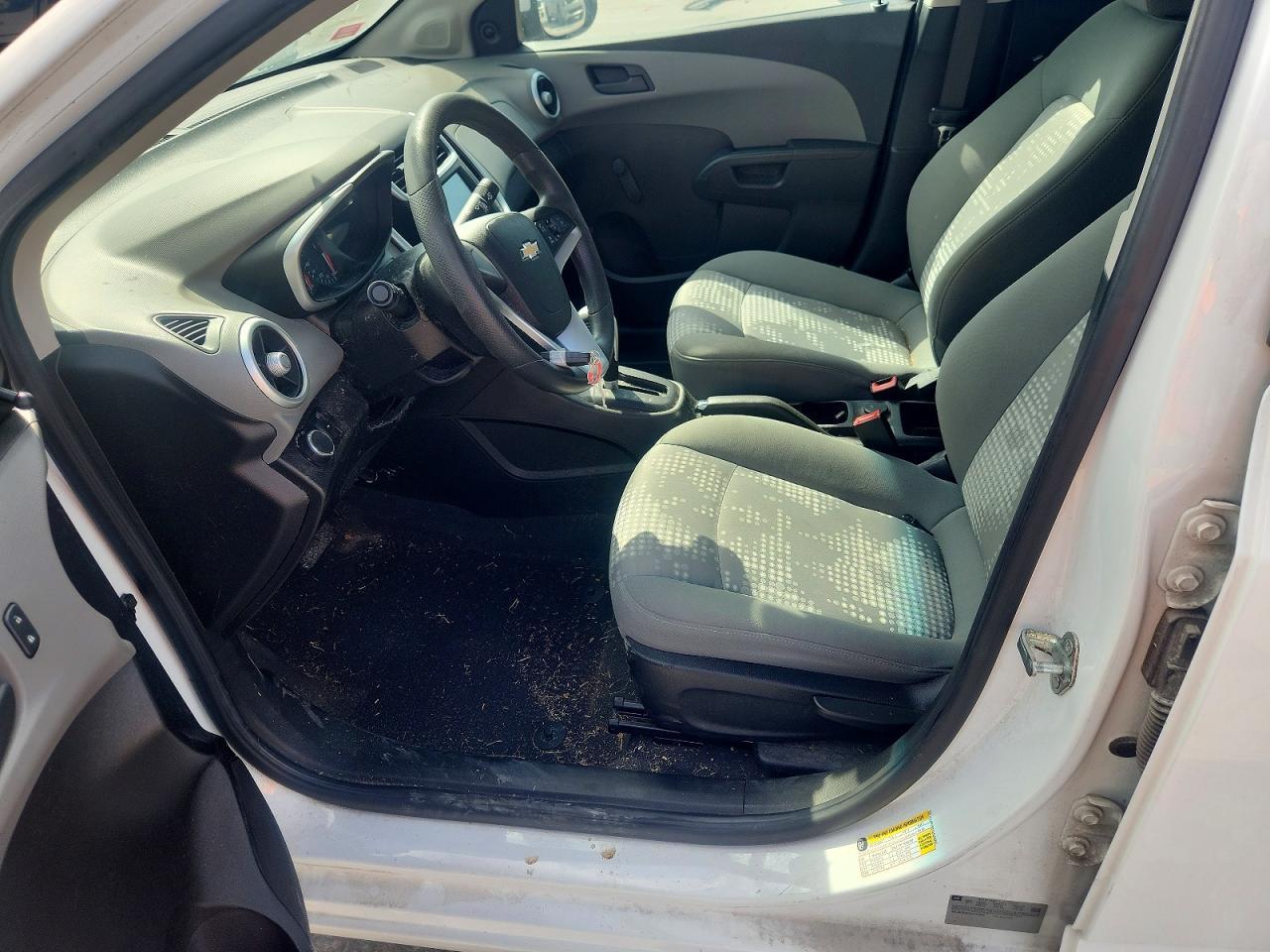 2017 Chevrolet Sonic Ls - Image 7