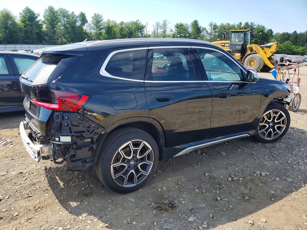 2024 BMW X1 xDrive28I - Image 3