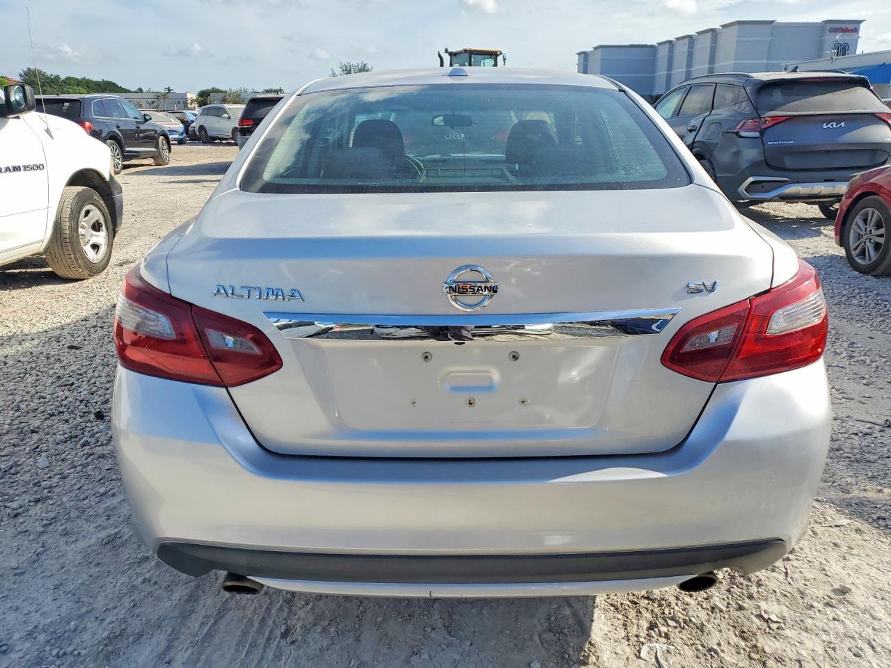 2018 Nissan Altima 2.5 Sv - Image 6