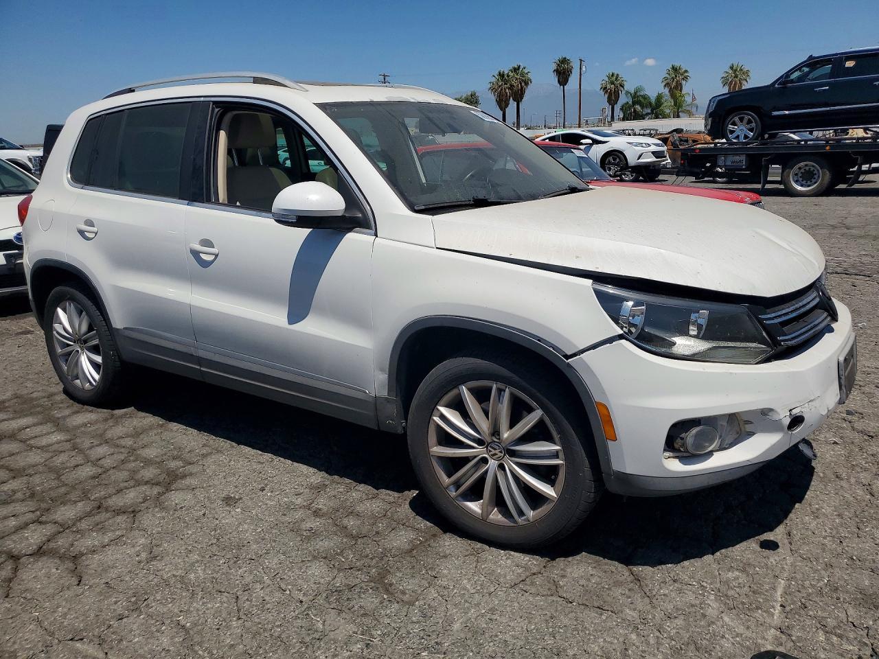 2012 Volkswagen Tiguan Se - Фото 4