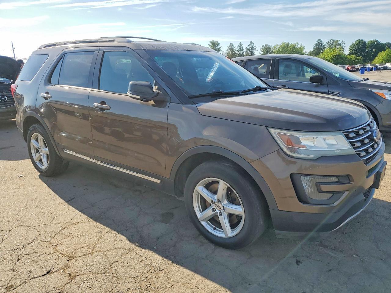 2016 Ford Explorer Xlt - Фото 4