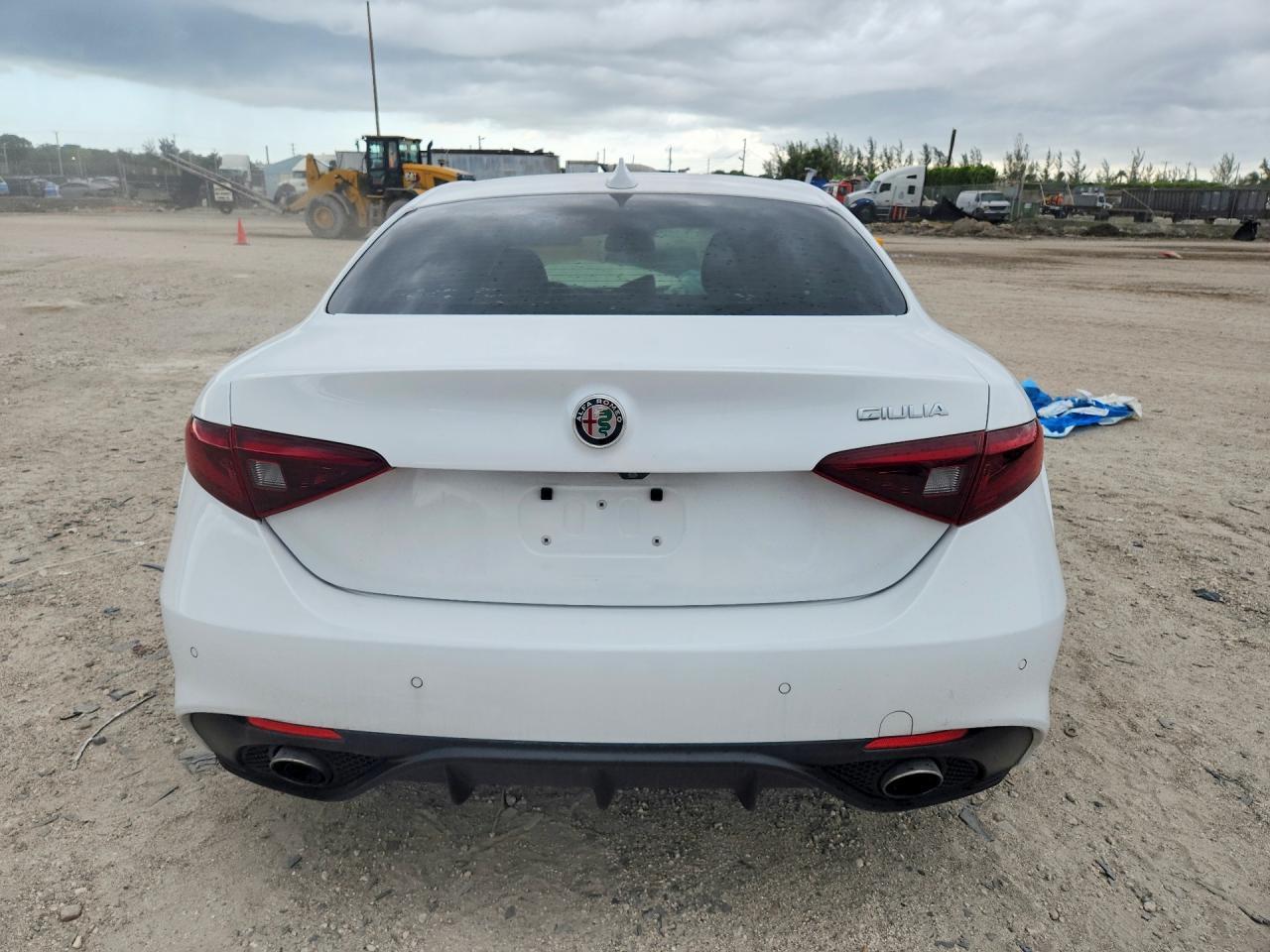 2017 Alfa Romeo Giulia - Фото 6