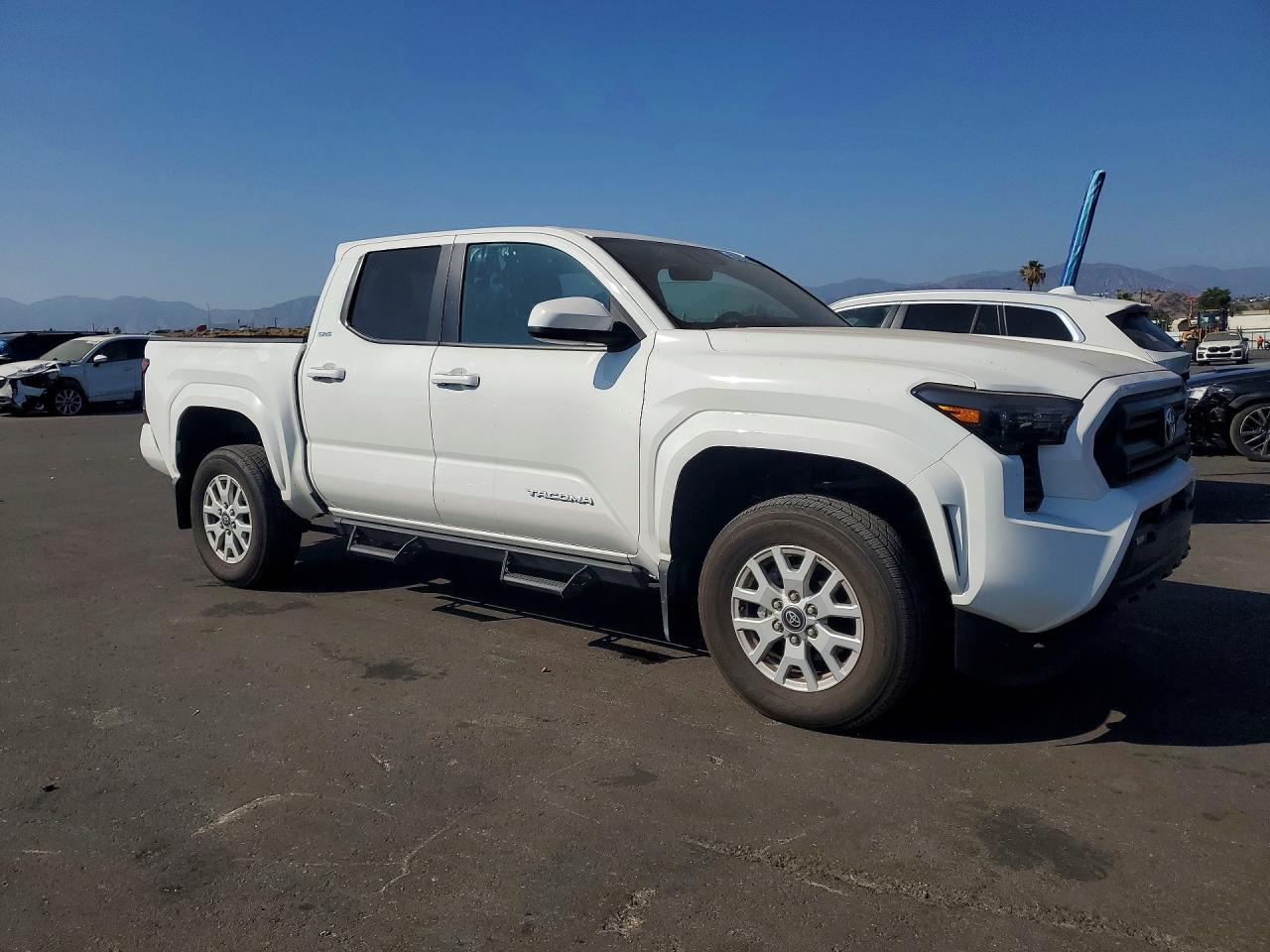 2025 Toyota Tacoma Sr5 - Image 4