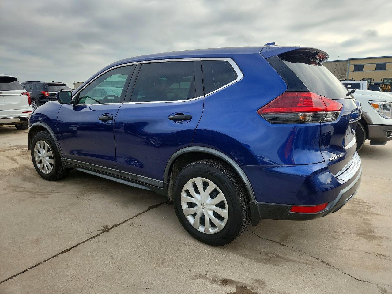 2018 Nissan Rogue S - Image 2