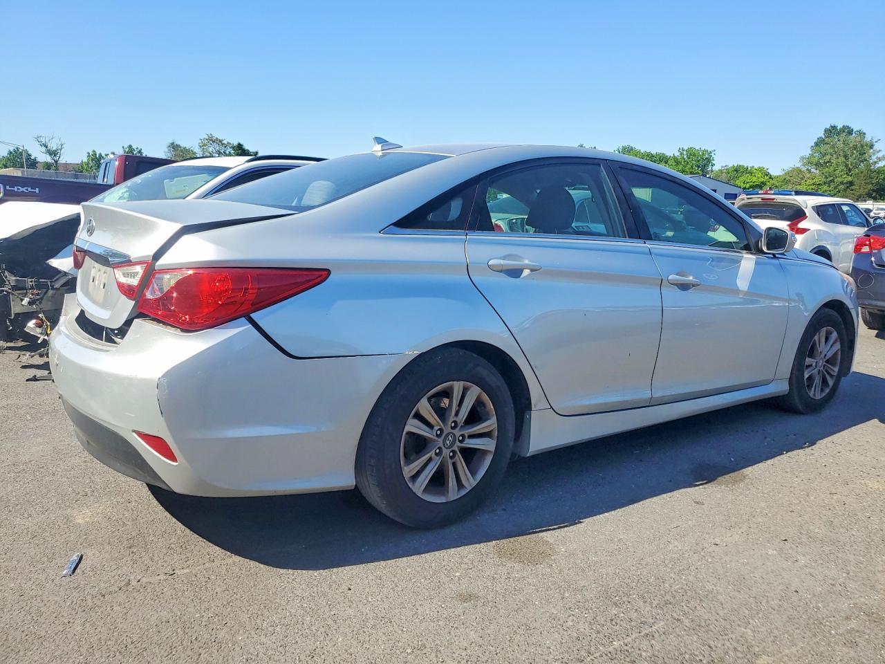 2014 Hyundai Sonata Gls - Фото 3