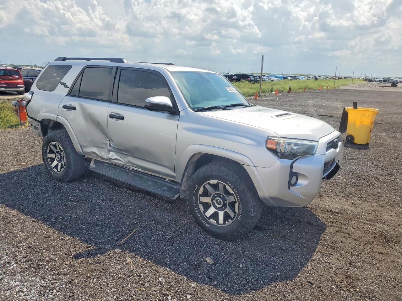 2020 Toyota 4Runner Trd Off-Road - Фото 4