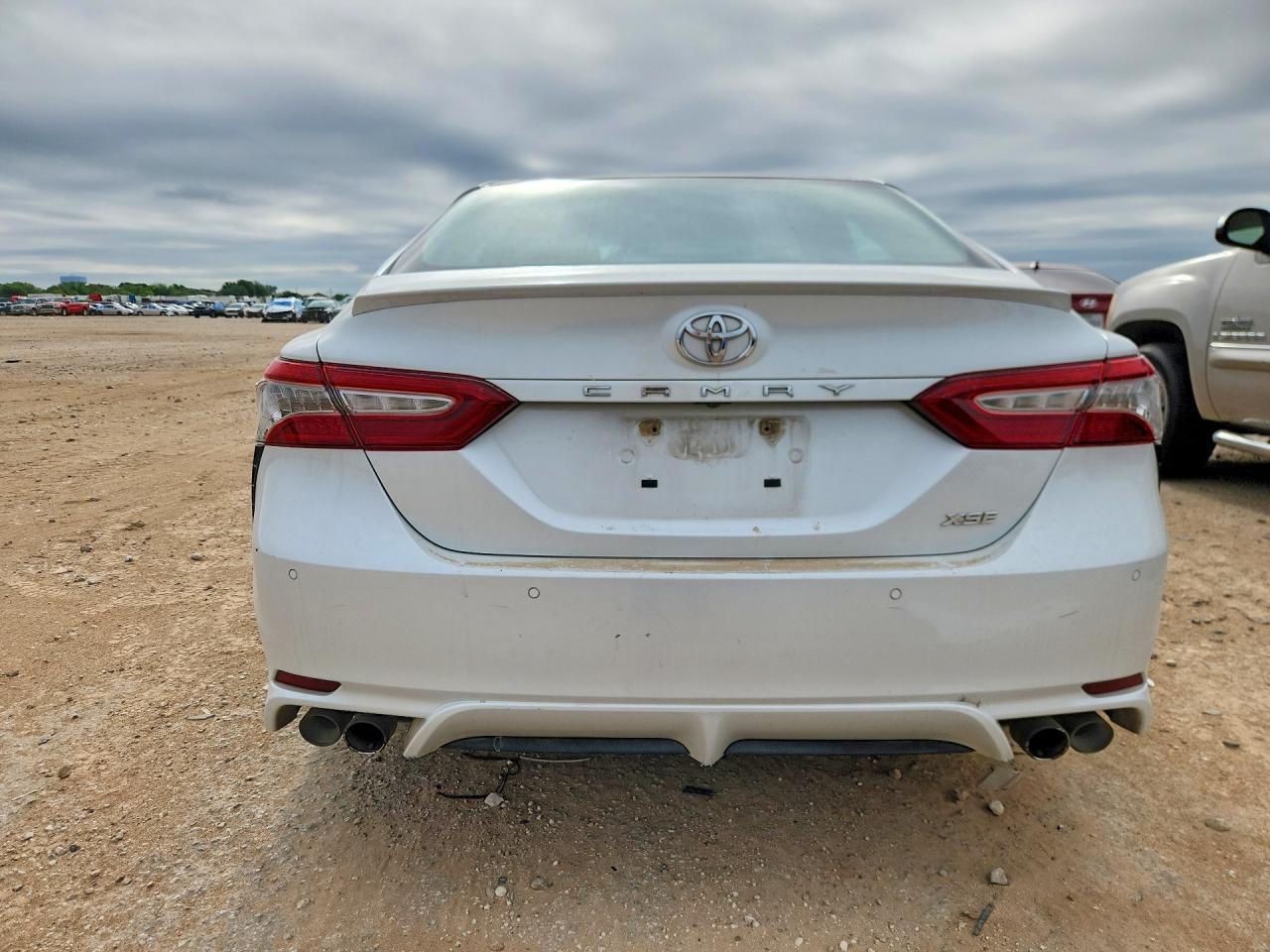 2018 Toyota Camry - Image 6