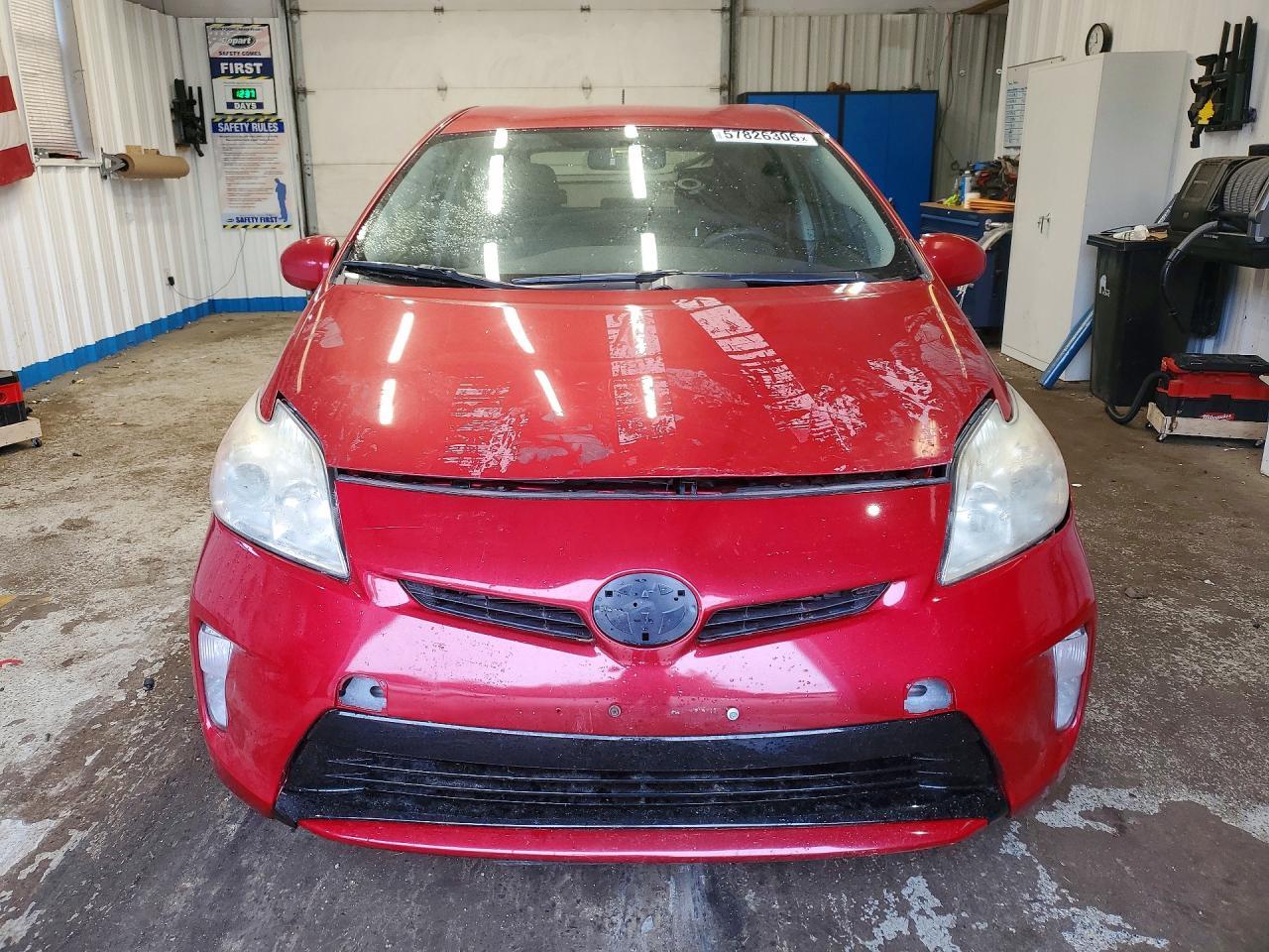 2013 Toyota Prius Two - Фото 5