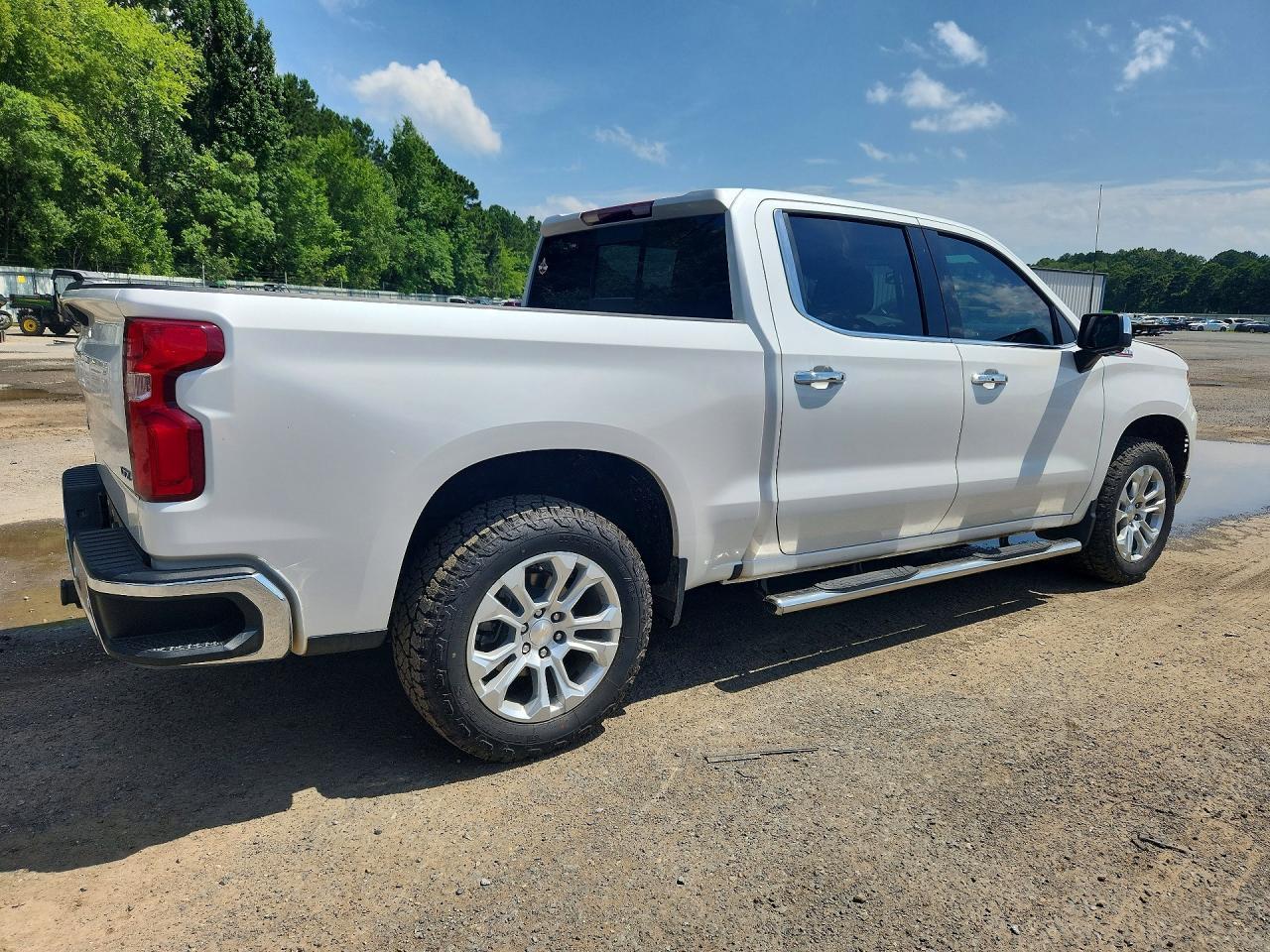 2024 Chevrolet Silverado K1500 Ltz - Image 3
