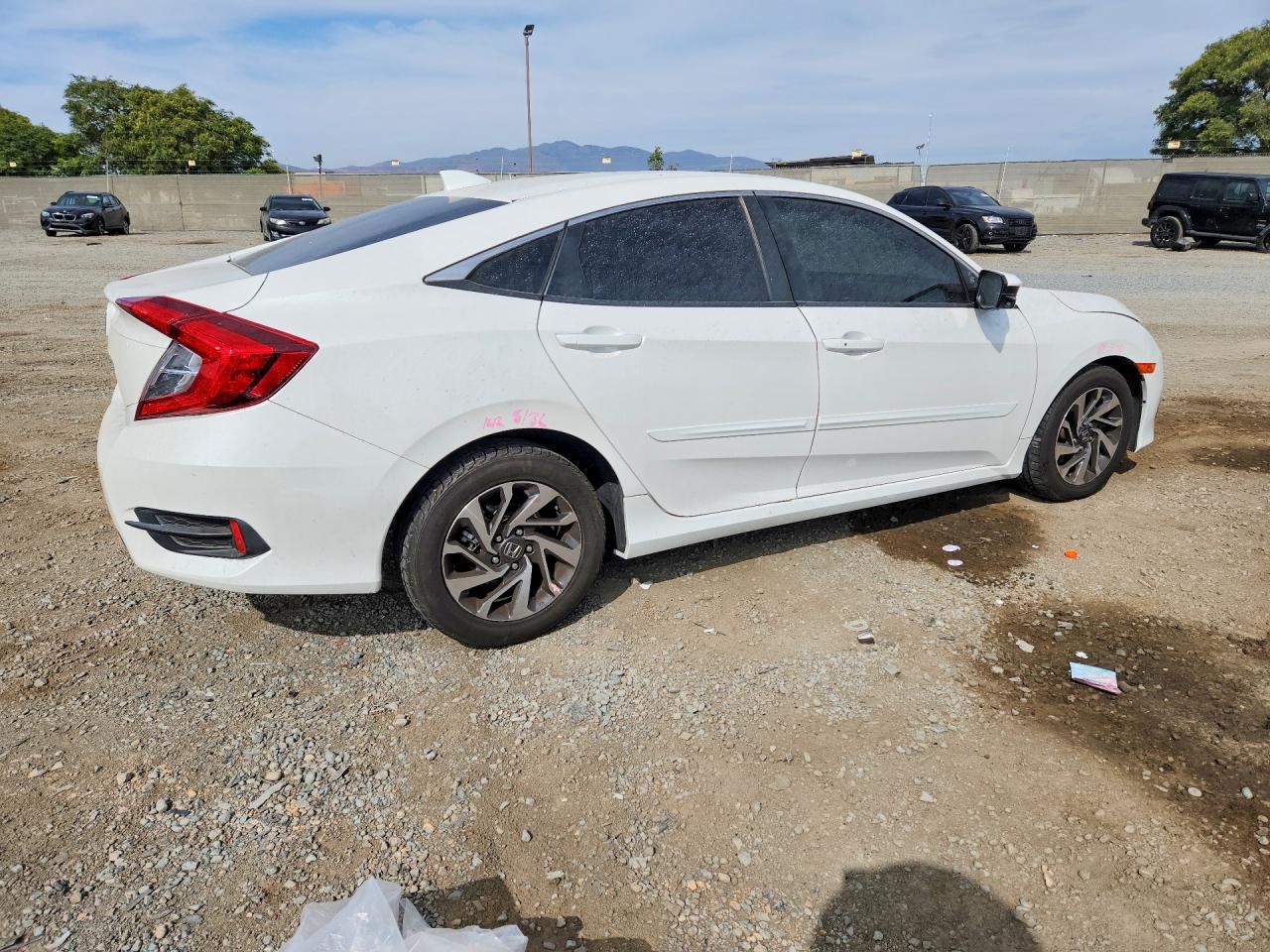 2018 Honda Civic Ex - Фото 3