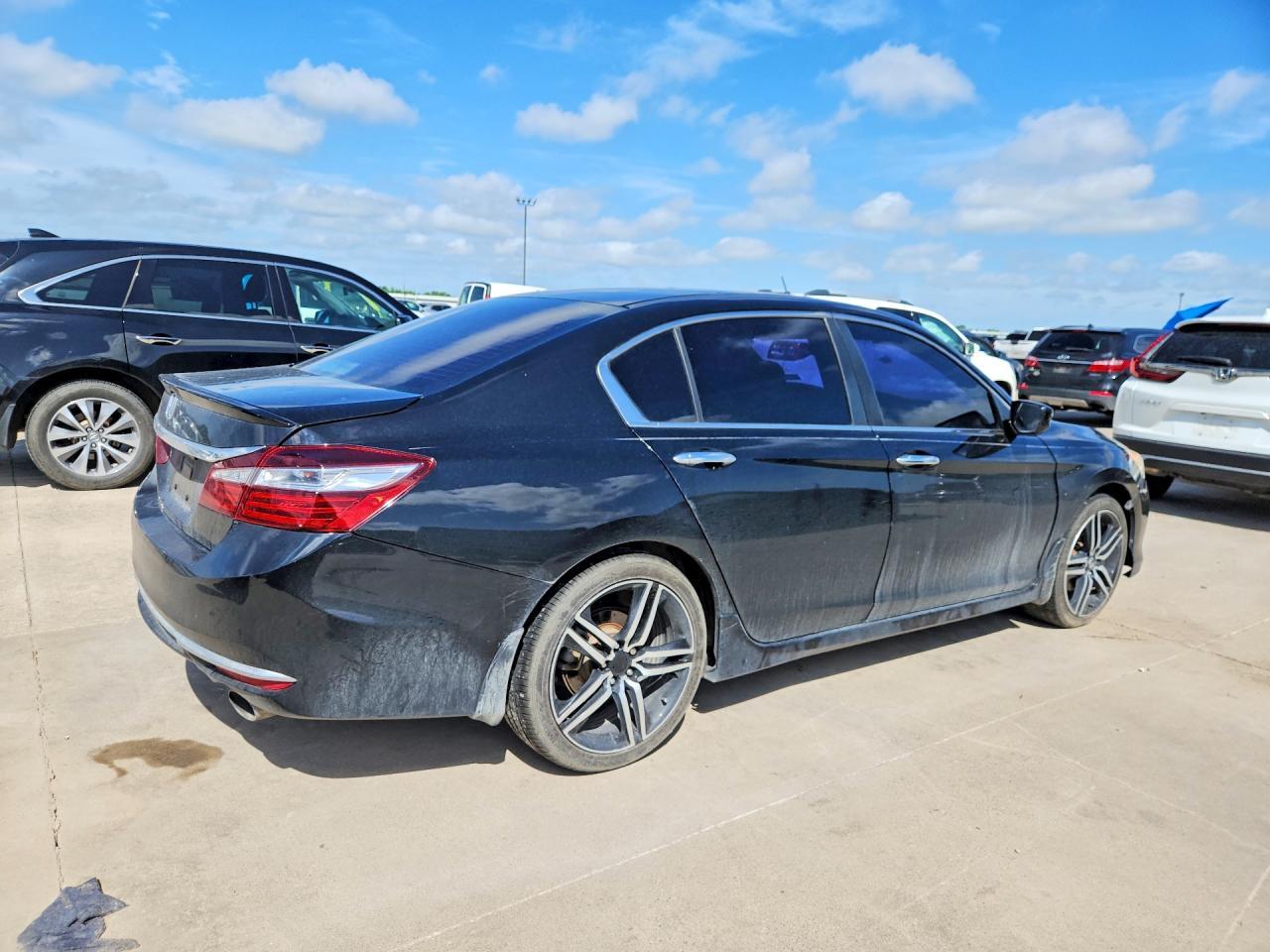 2017 Honda Accord Sport - Image 3