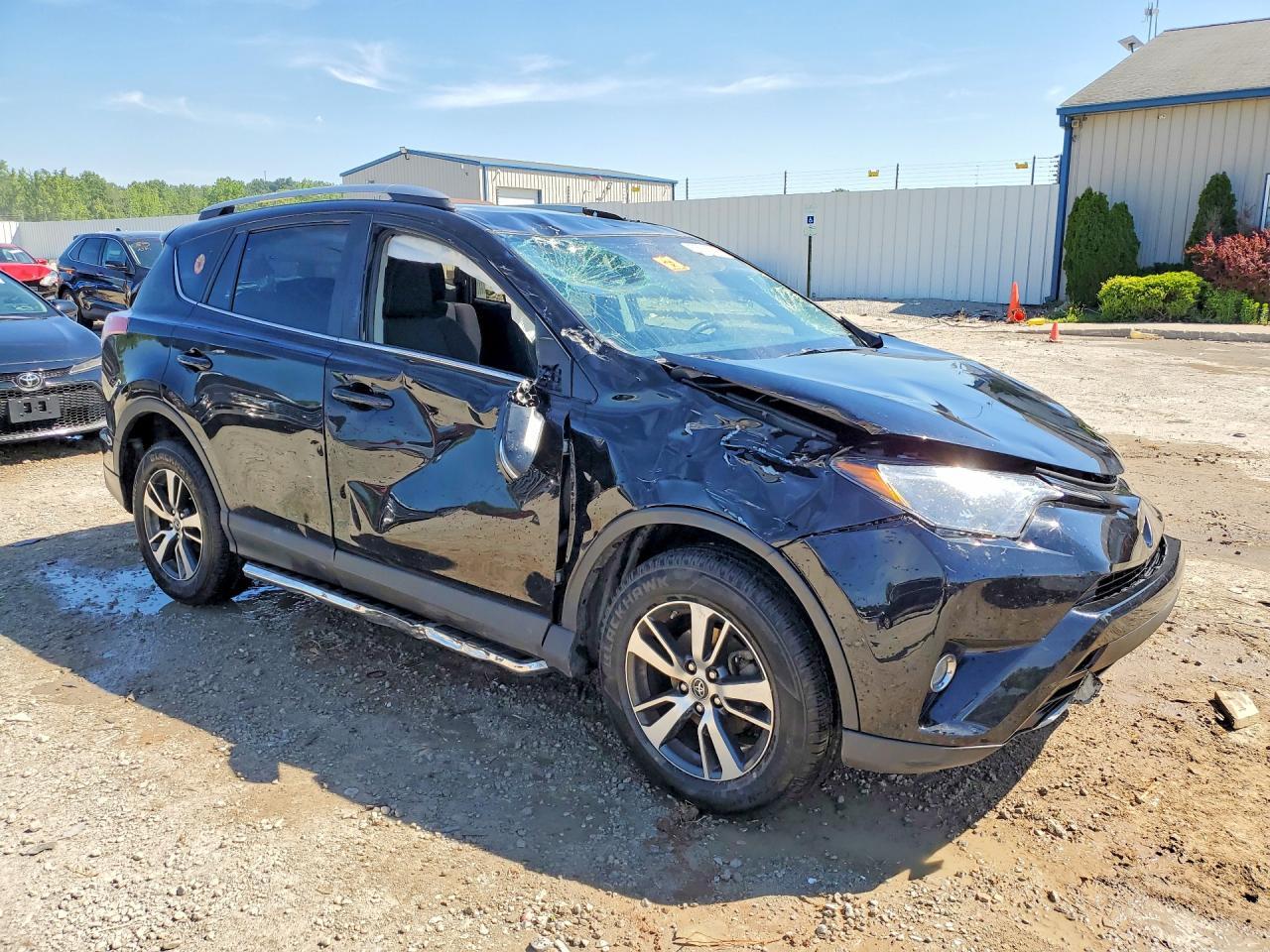 2018 Toyota Rav4 Xle - Image 4