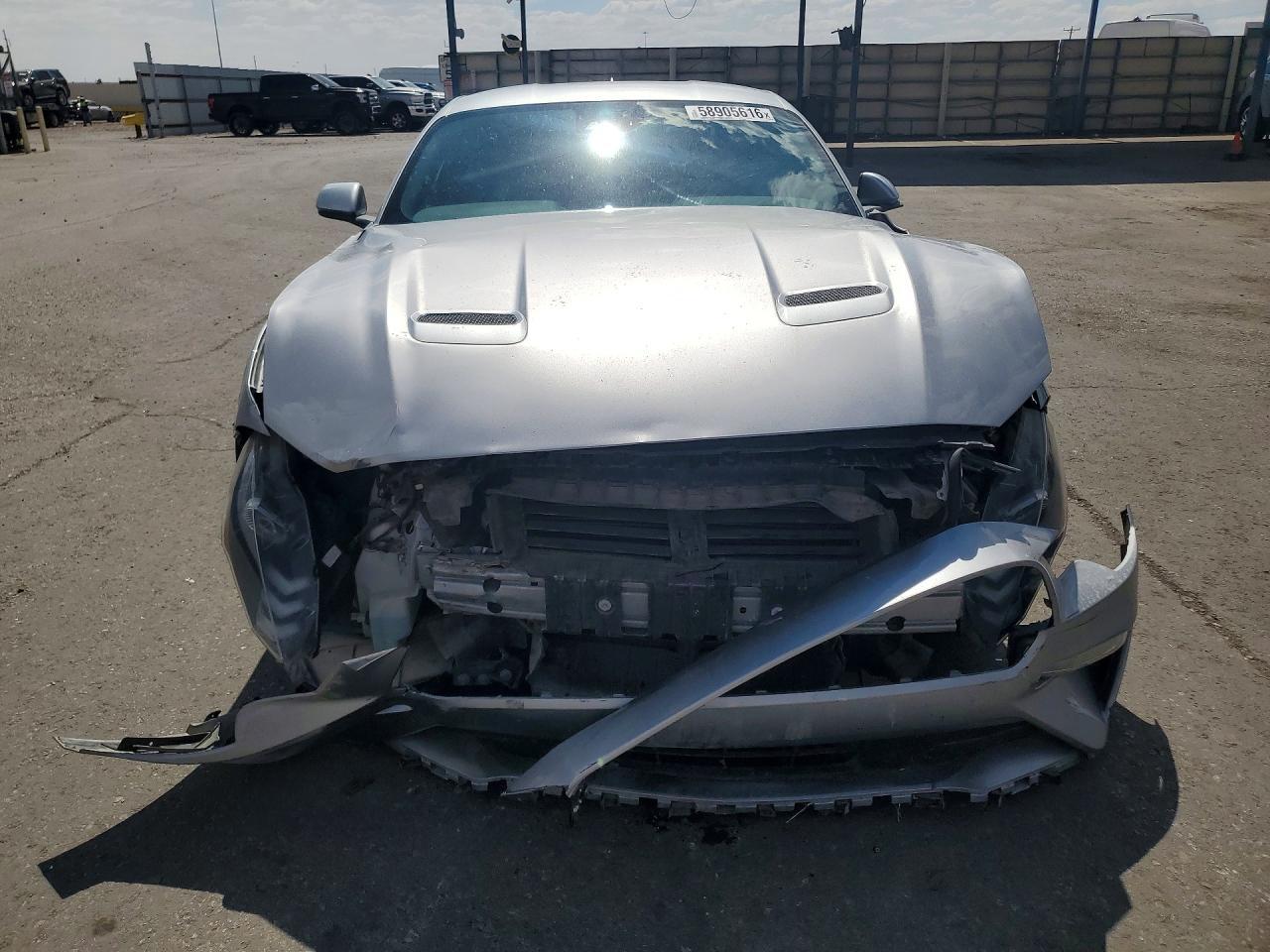 2022 Ford Mustang - Фото 5