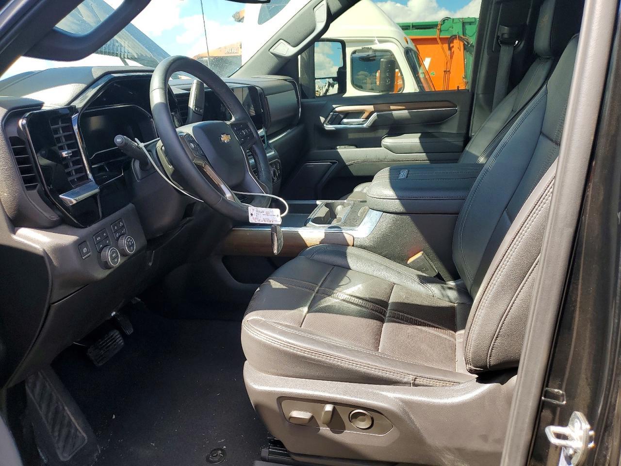 2024 Chevrolet Silverado K3500 High Country - Фото 7