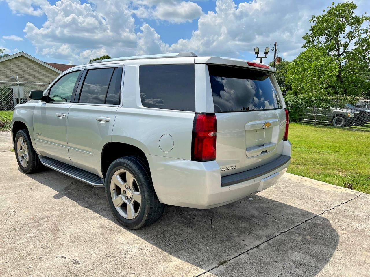 2018 Chevrolet Tahoe C1500 Premier - Фото 3
