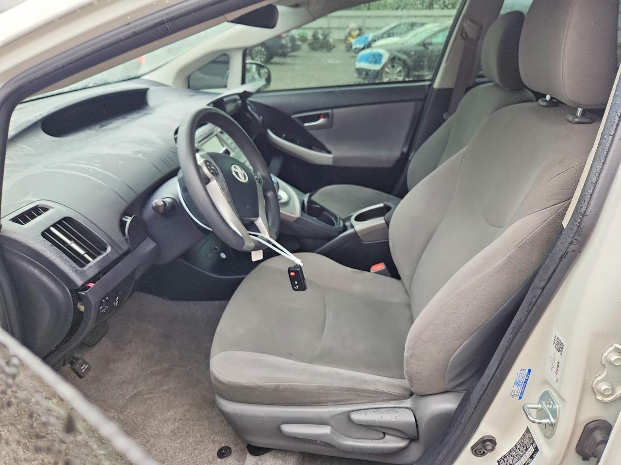 2014 Toyota Prius One - Image 7