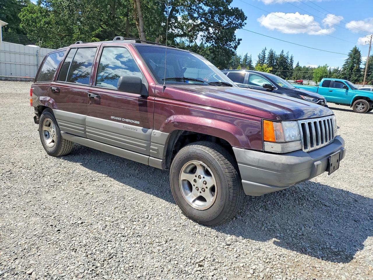 1997 Jeep Grand Cherokee Laredo - Image 4