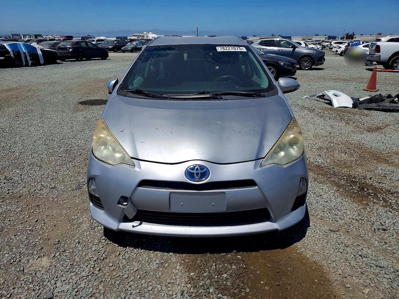 2013 Toyota Prius C - Image 5