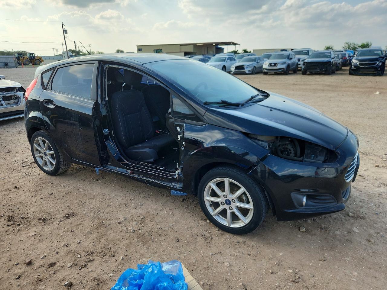 2017 Ford Fiesta Se - Фото 4