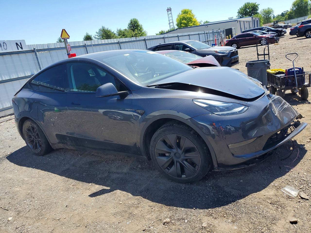 2024 Tesla Model Y - Image 4
