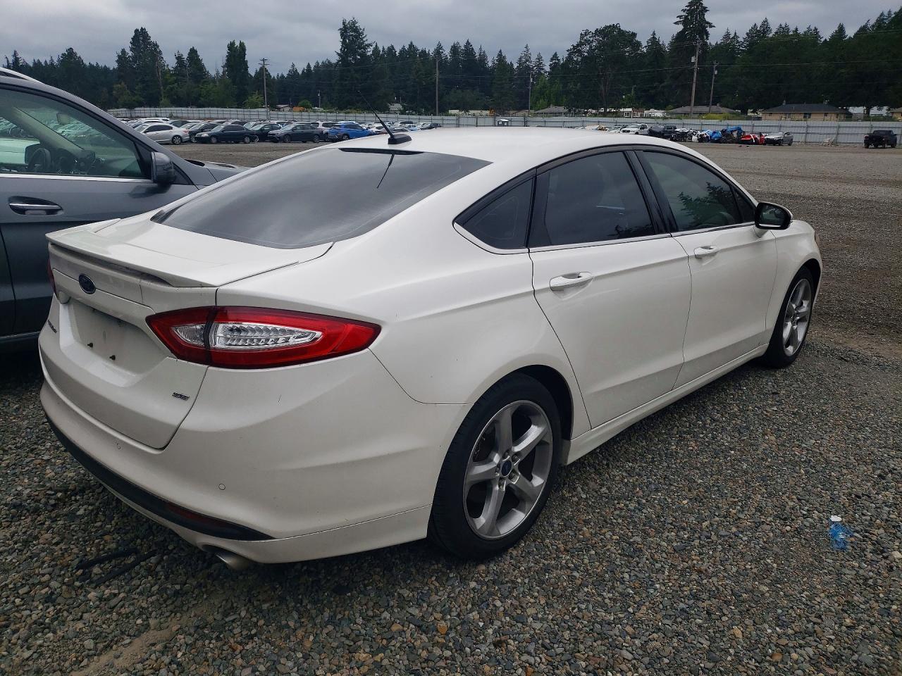 2015 Ford Fusion Se - Фото 3