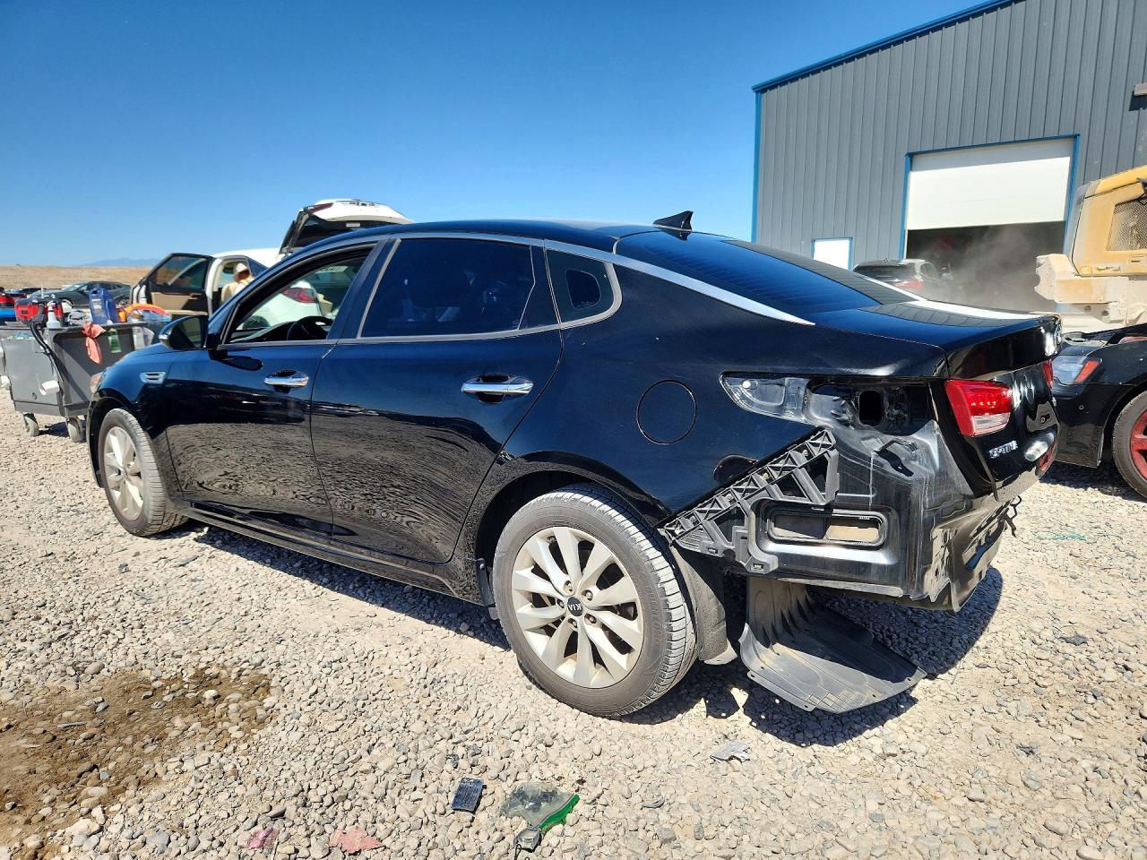 2017 Kia Optima Ex - Image 2