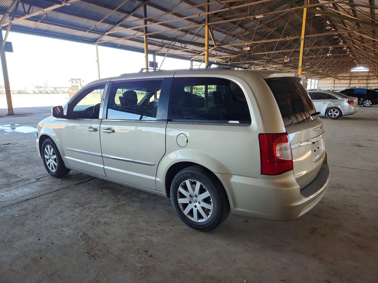 2013 Chrysler Town & Country Touring - Image 2