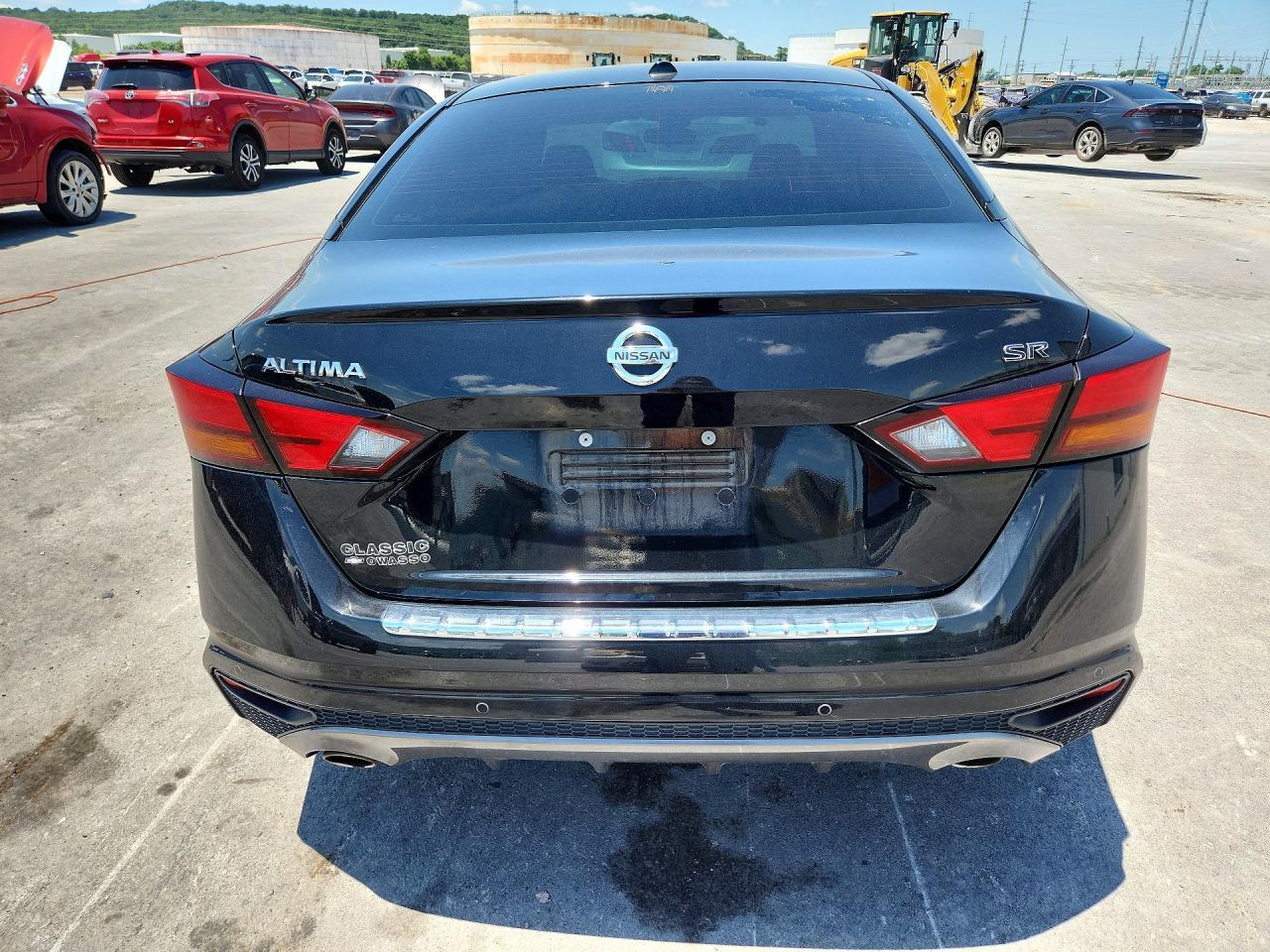 2021 Nissan Altima Sr - Фото 6