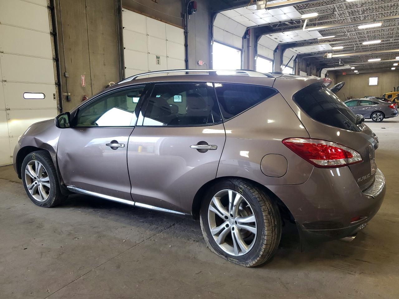 2011 Nissan Murano S - Image 2