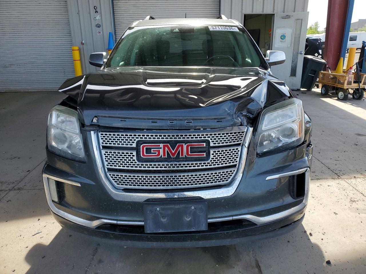 2017 GMC Terrain Denali - Фото 5